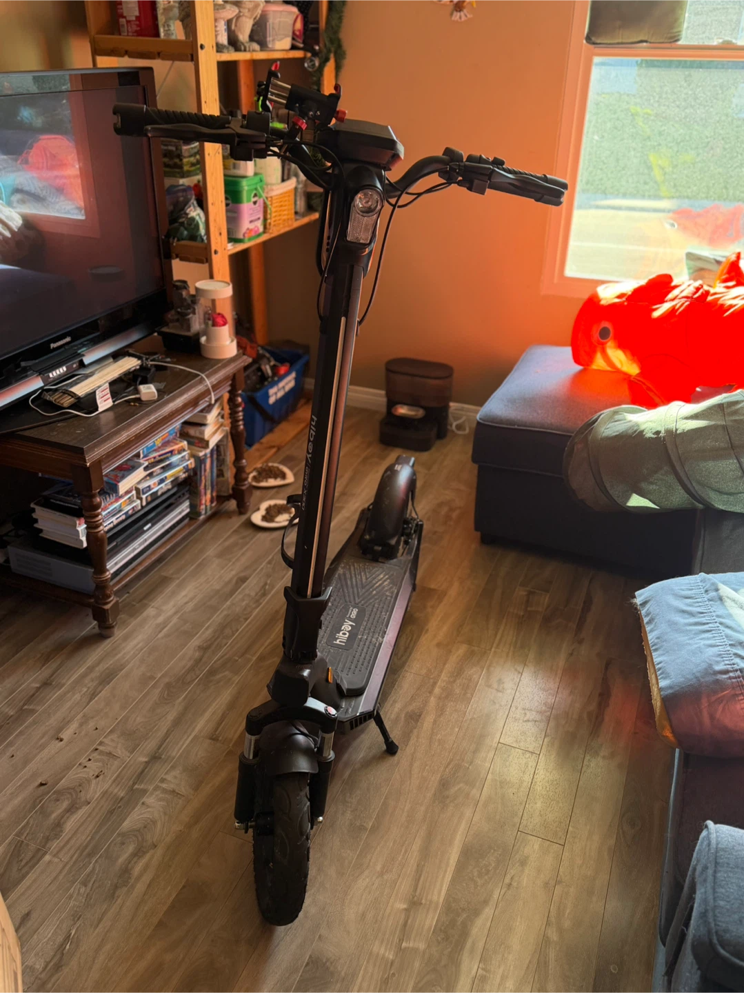 Hiboy Gyro X300 Electric Scooter - photo 5