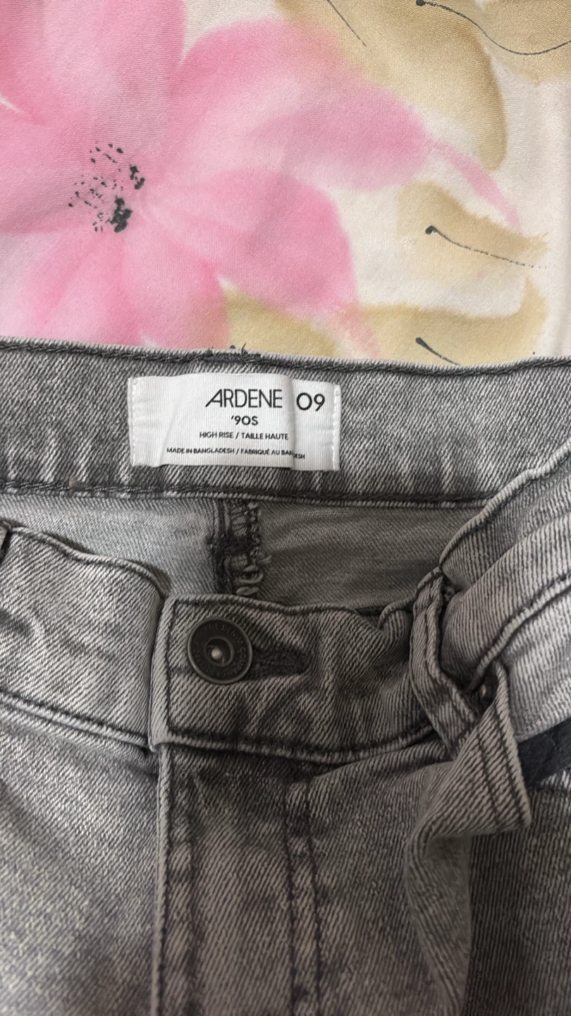 🏈 Ardene 90s High Rise Grey Jeans - photo 4