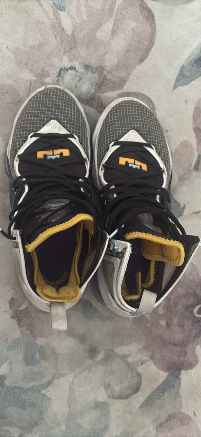 Nike LeBron 19 Basketball Shoes, Size: 8.5
