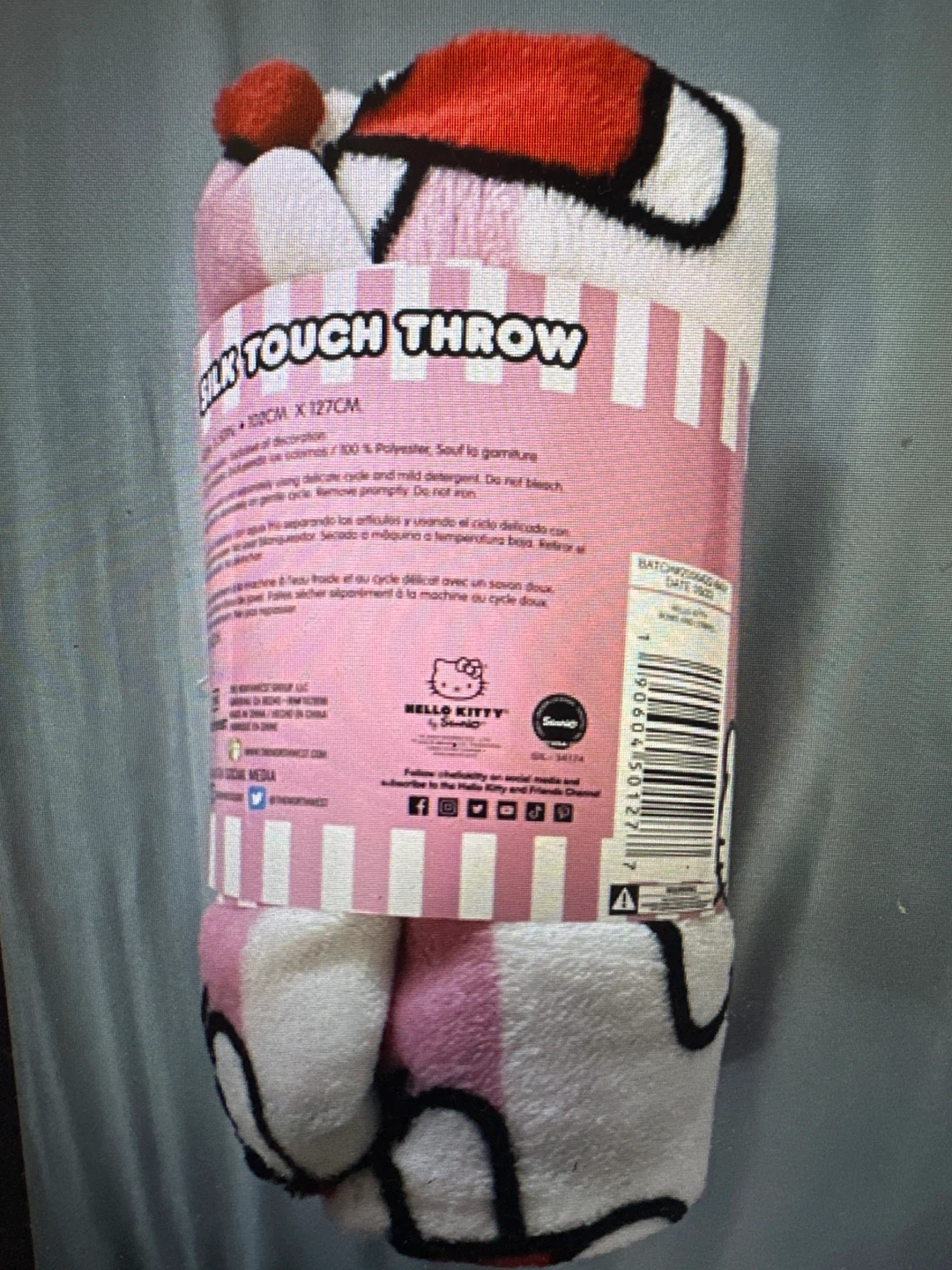 Hello Kitty Silk Touch Throw - photo 3