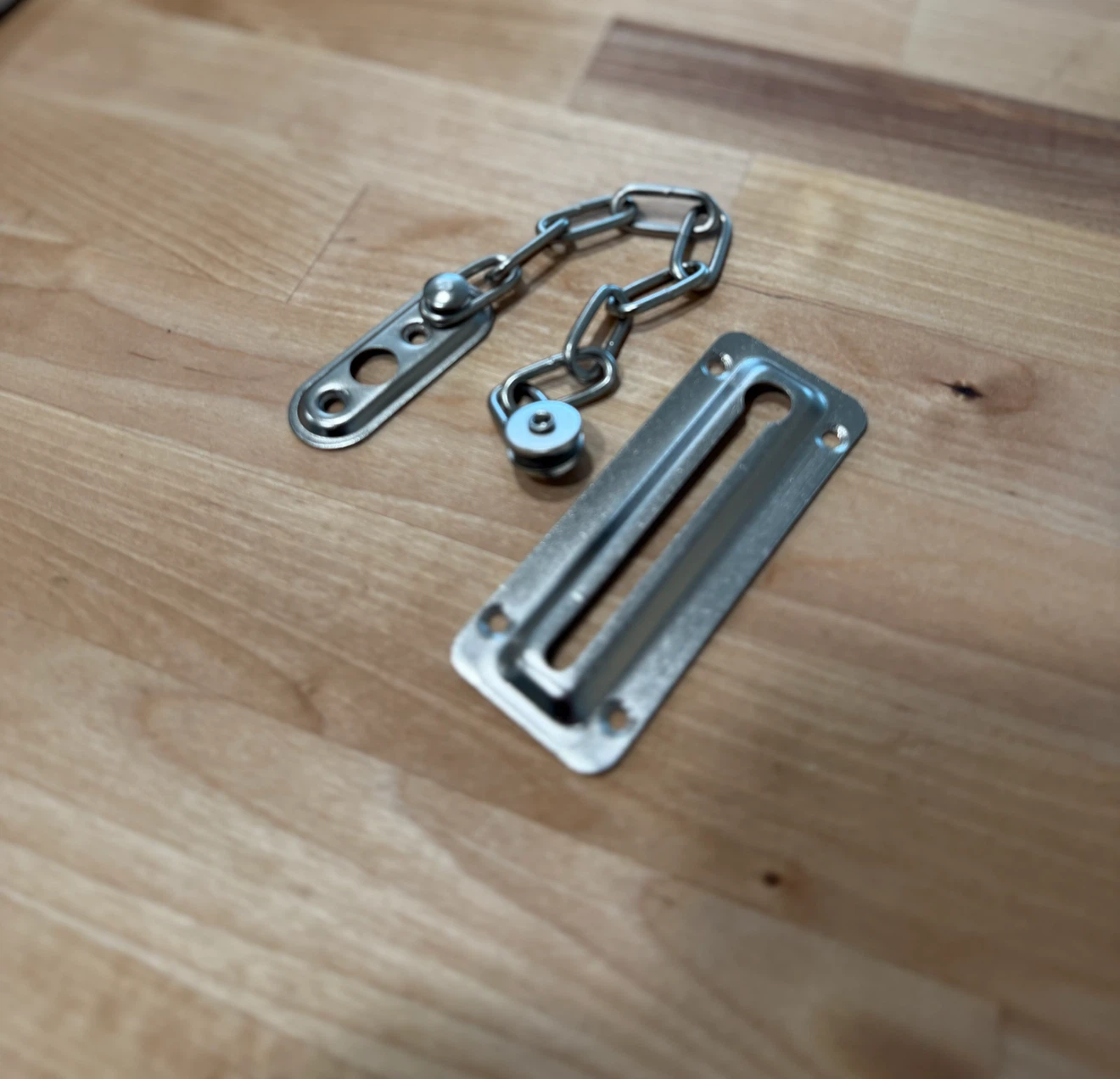 Chain door lock