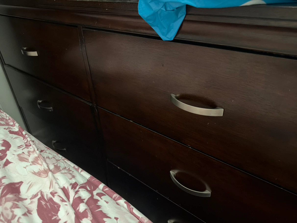 Dresser for sale - photo 2