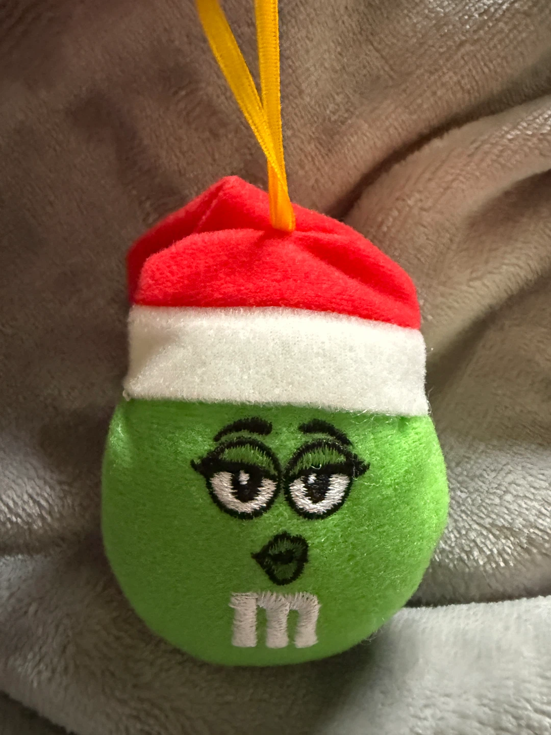 M&M's Green Character Christmas Ornament🏈 - photo 5