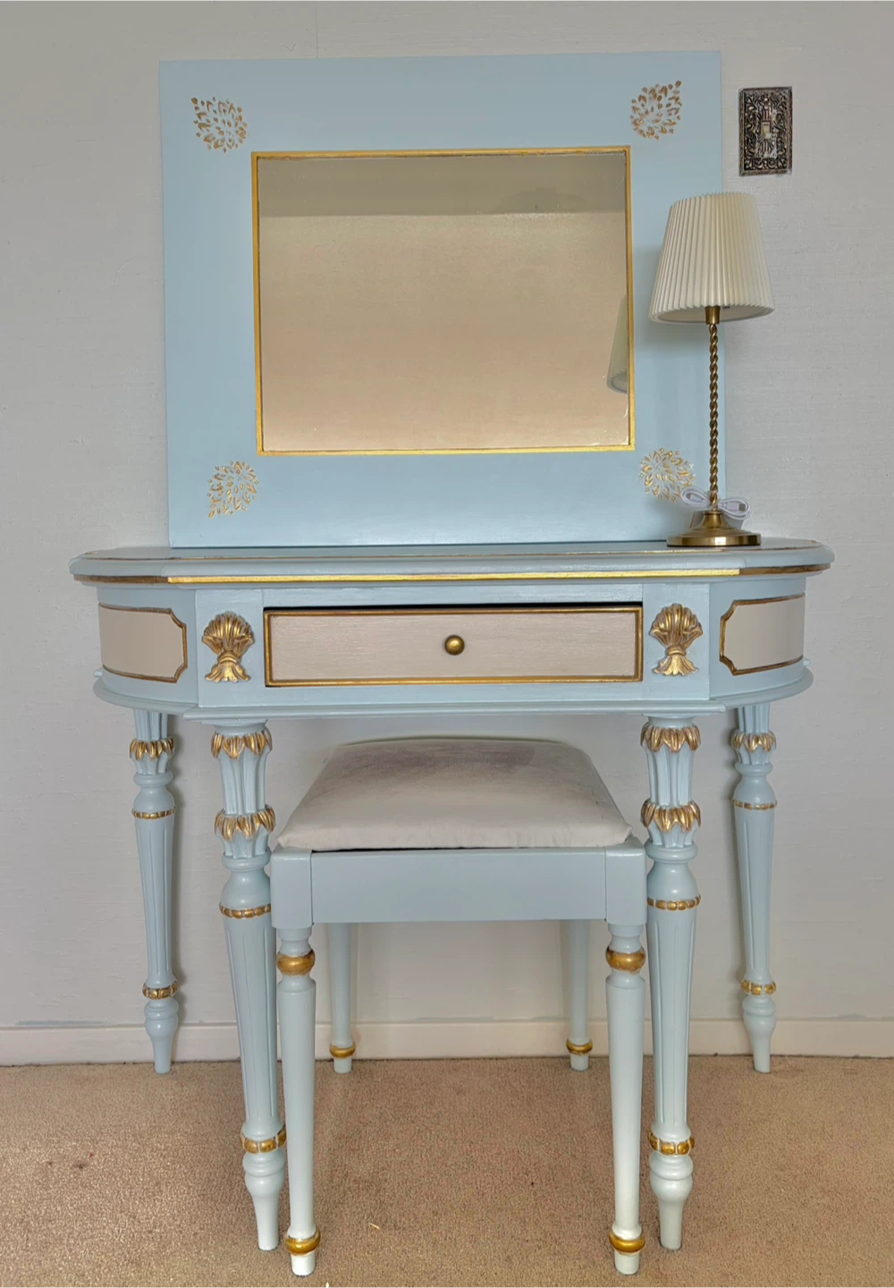 Consol ,mirror and stool - photo 3