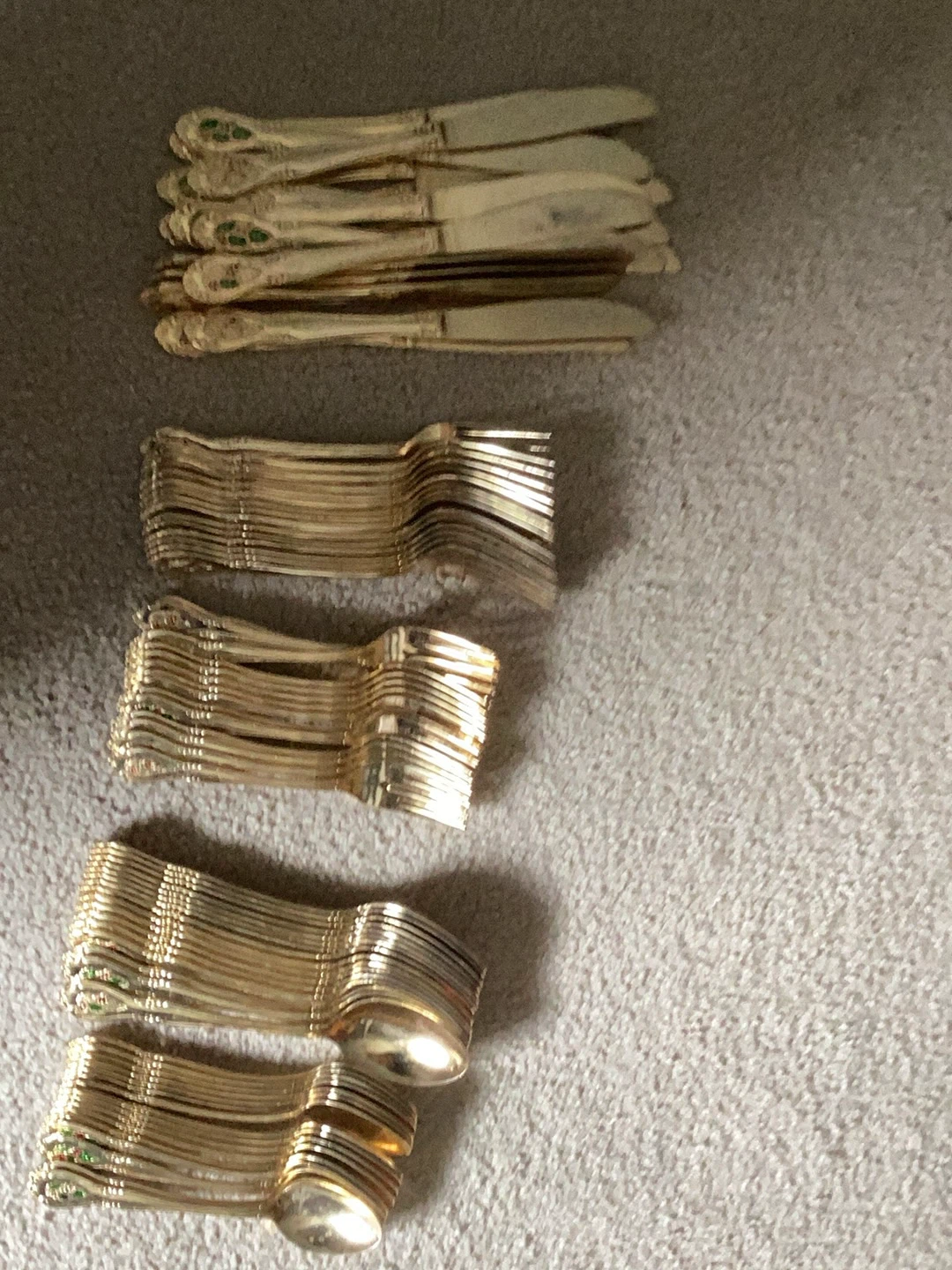 Holly Berry Flatware Gold Tone Stainless 5 piece) place setting
