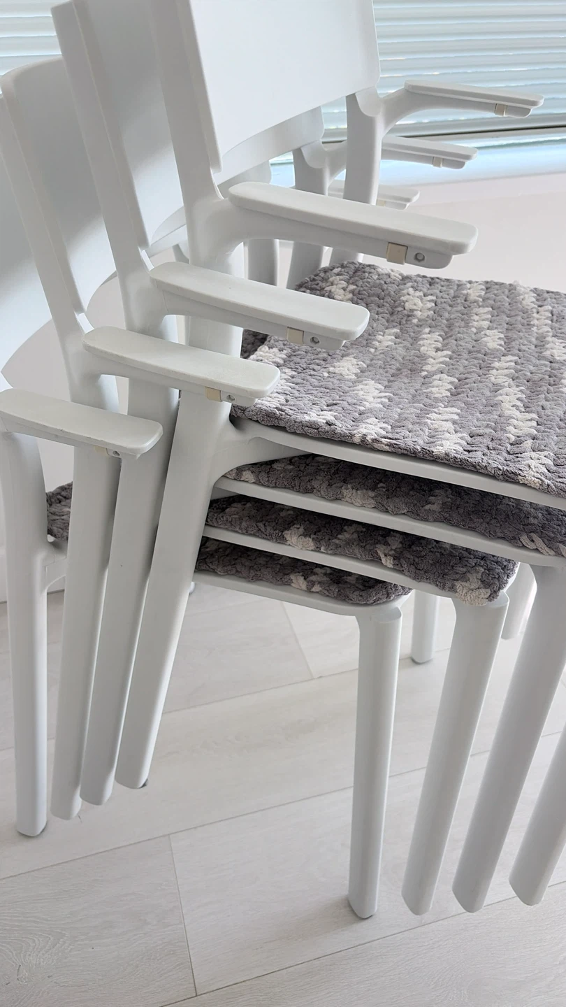 IKEA Janinge Set of 4 White Stackable Arm Chairs - photo 5