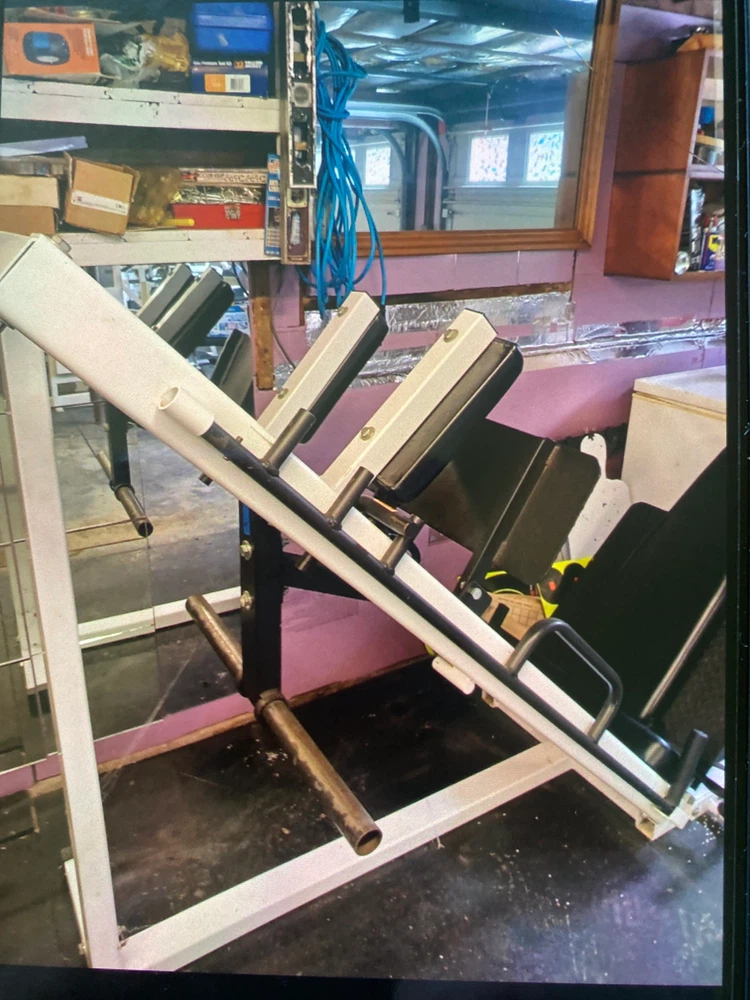 Leg Press Machine - photo 2