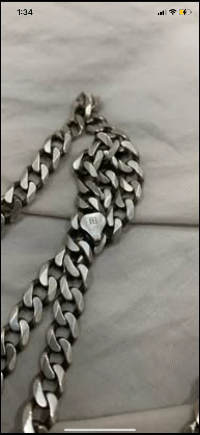 Gucci Watch, Michael hills silver necklace and silver Jewellery - photo 4