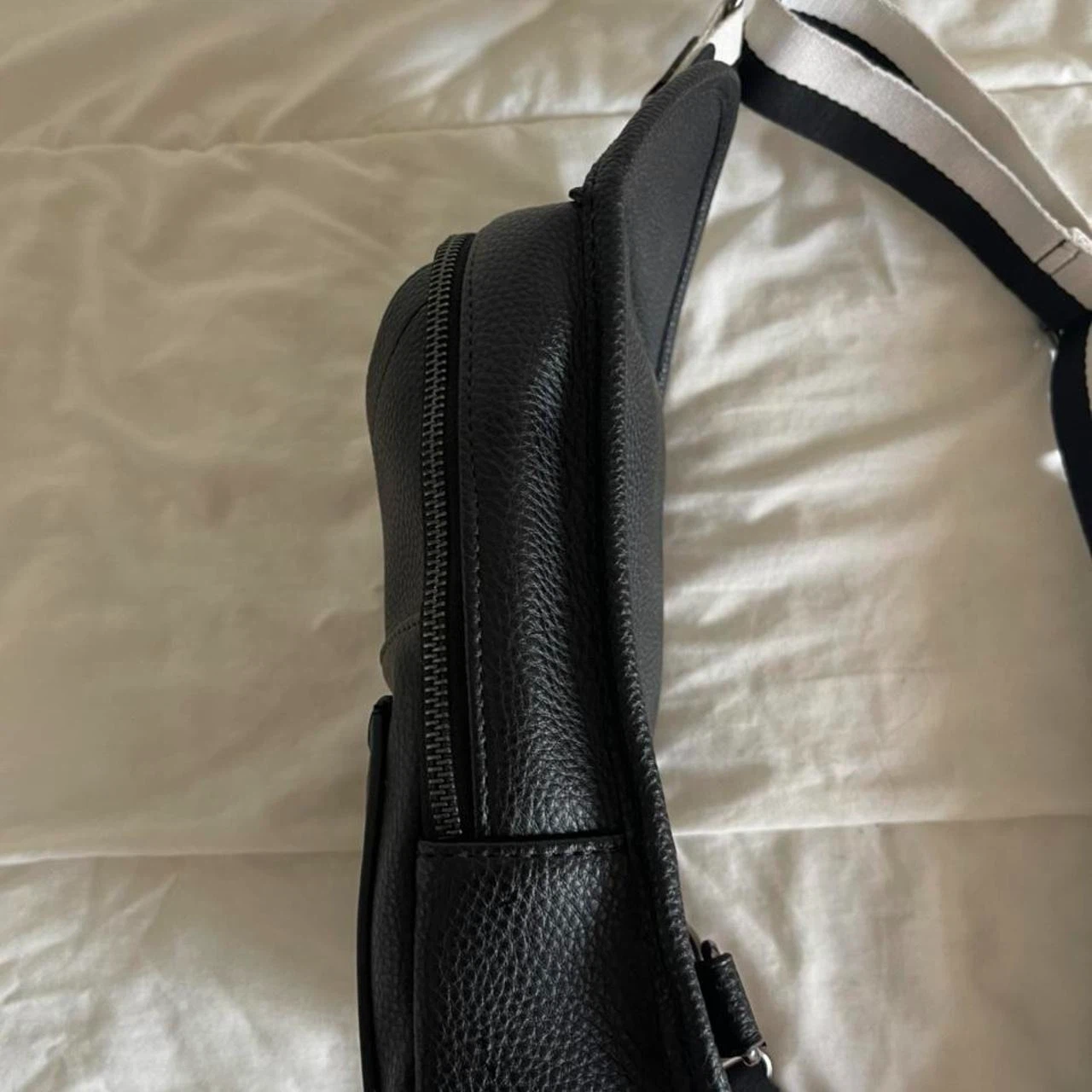 Steve Madden Black Sling Bag - photo 3