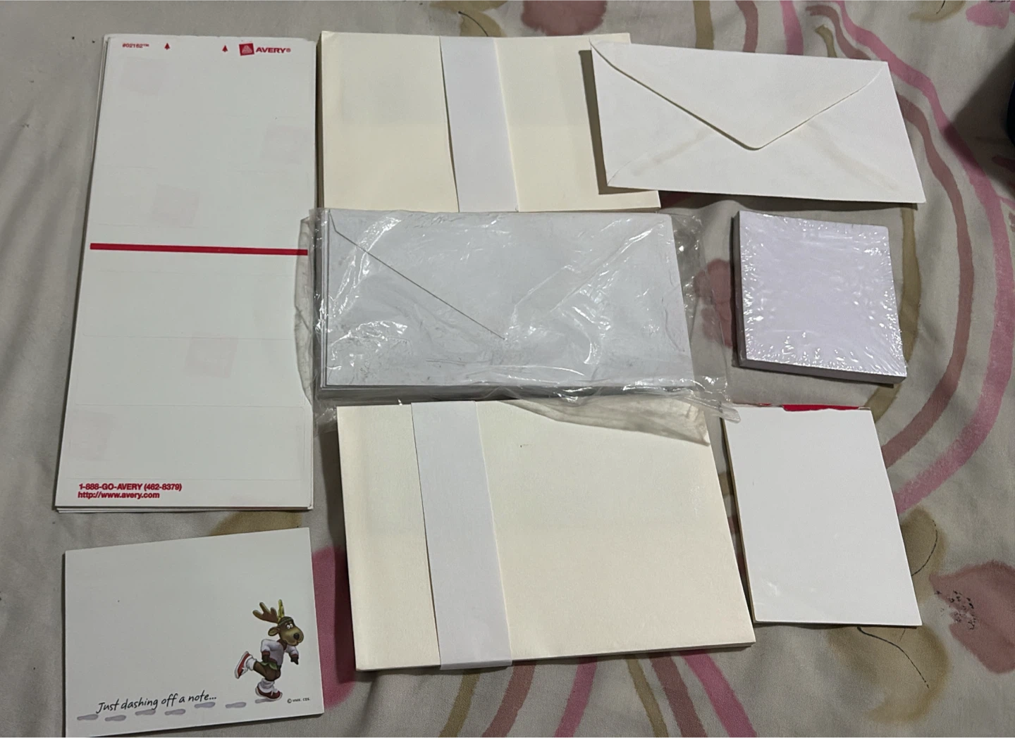 🏈 Avery Stationery and Greeting Cards Set