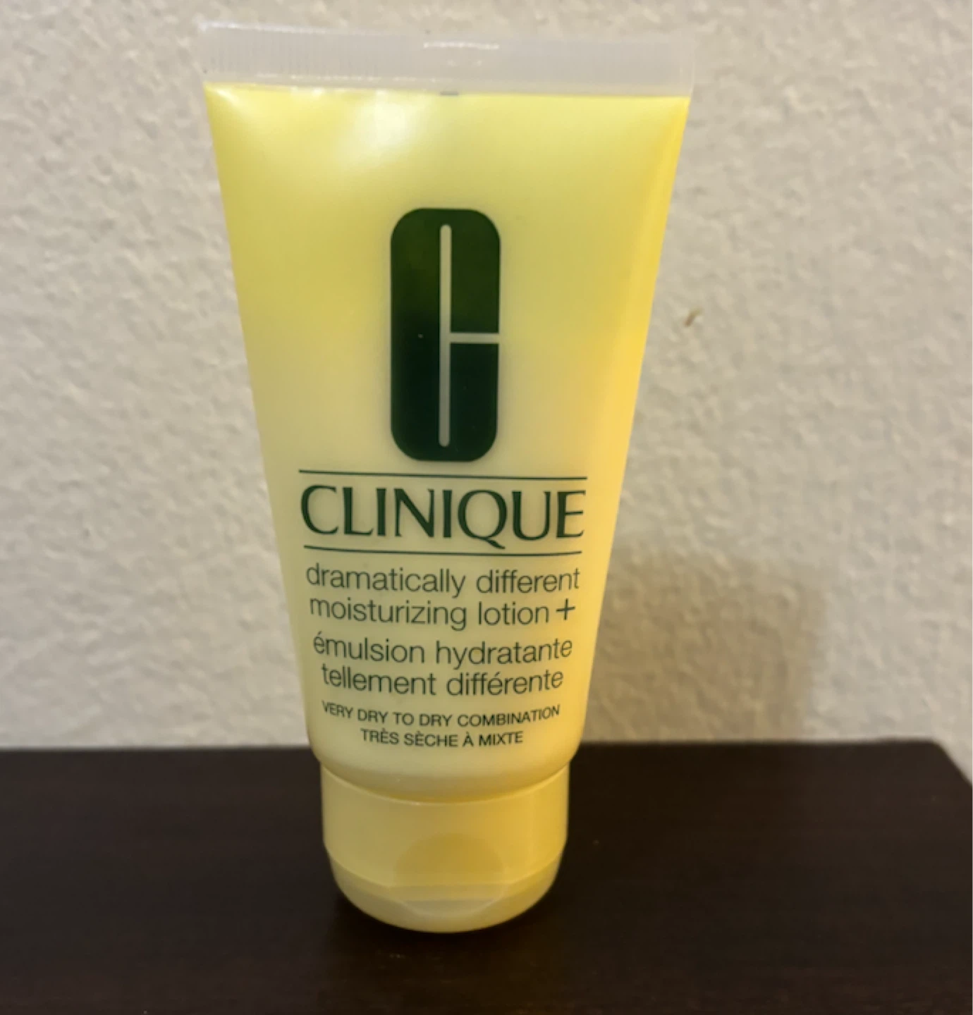 NEW-CLEARANCE-Clinique Moisturizing Lotion