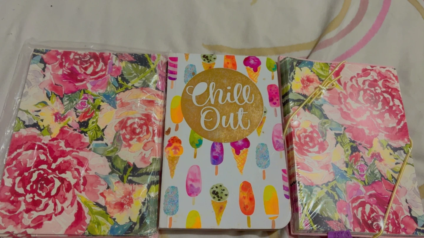 🏈 One Notebook and two packages of greeting cards with envelopes - photo 3