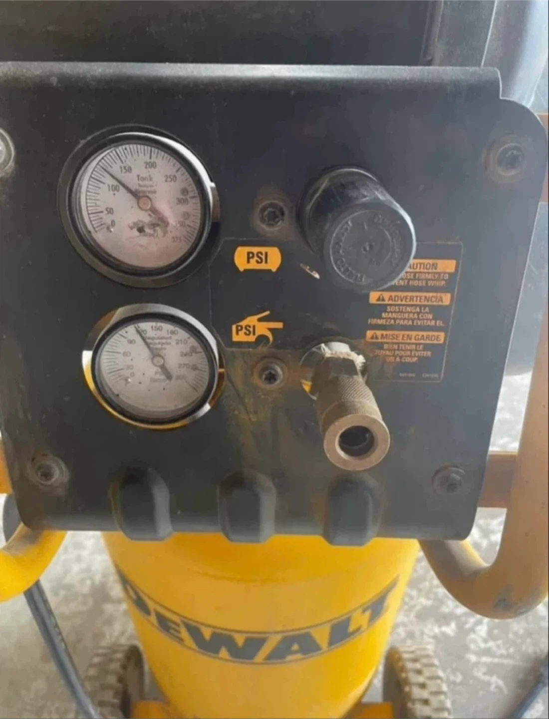 DeWalt 15 Gallon Air Compressor - photo 3