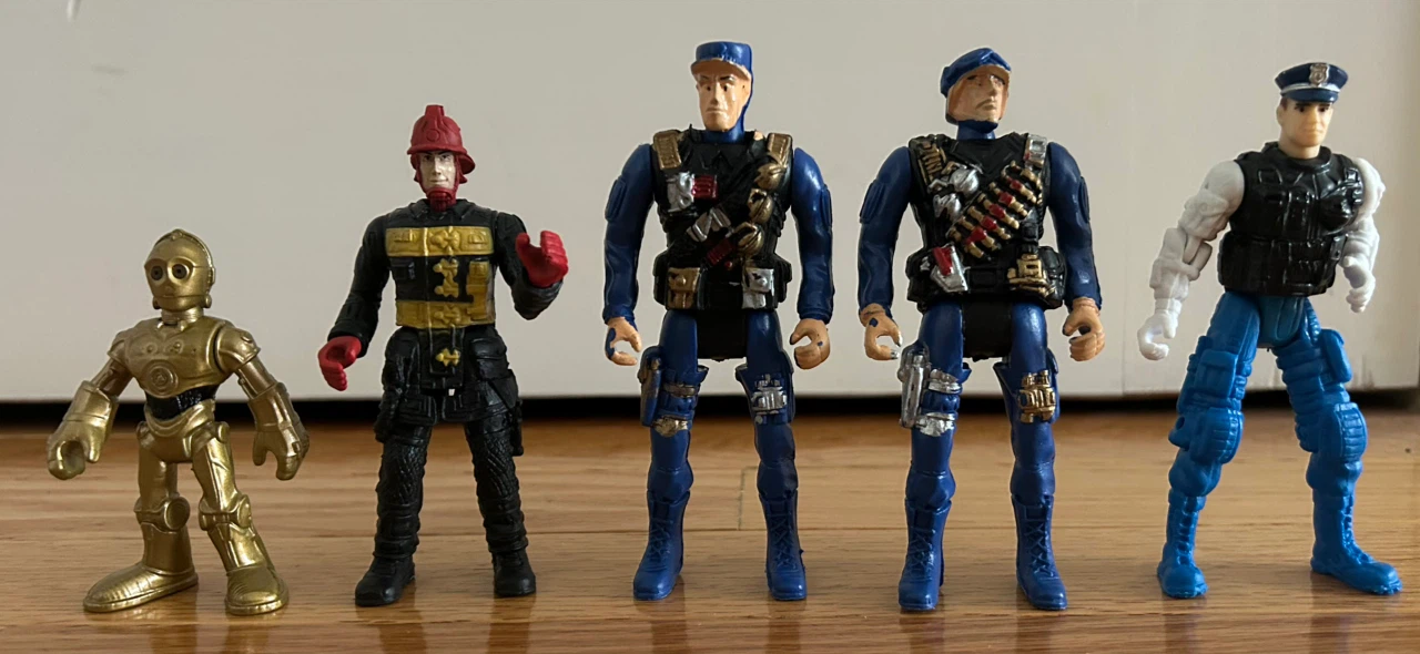 Set of 5 Assorted Action Figures