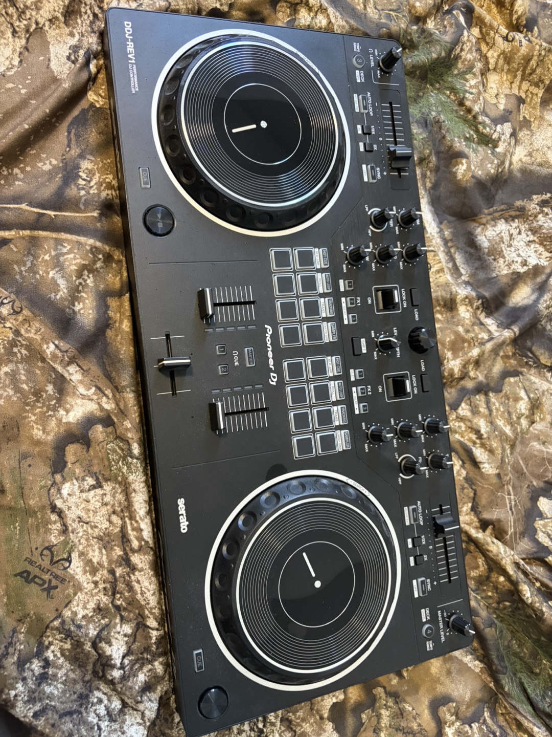 Pioneer DJ DDJ-REV1 Performance DJ Controller