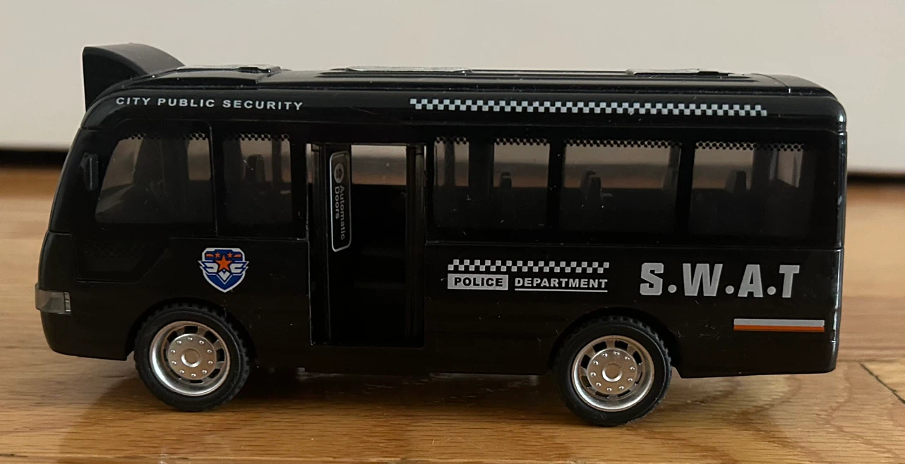 Haotong S.W.A.T. Police Bus Toy