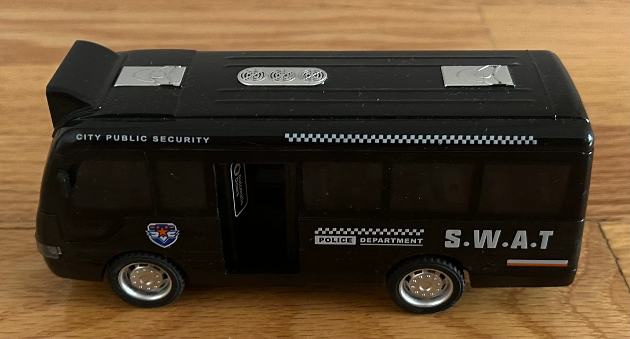 Haotong S.W.A.T. Police Bus Toy - photo 2