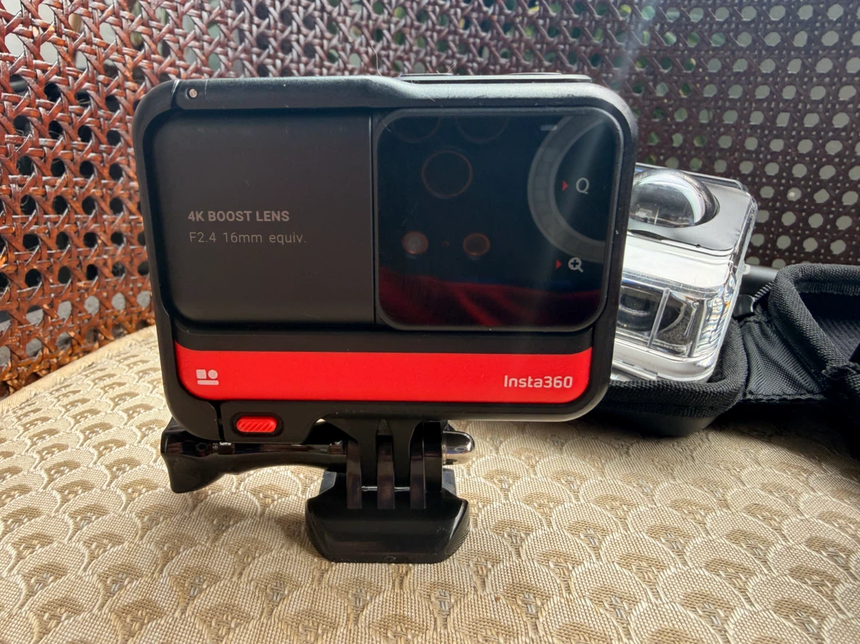 Insta360 ONE RS Action Camera Bundle - photo 4