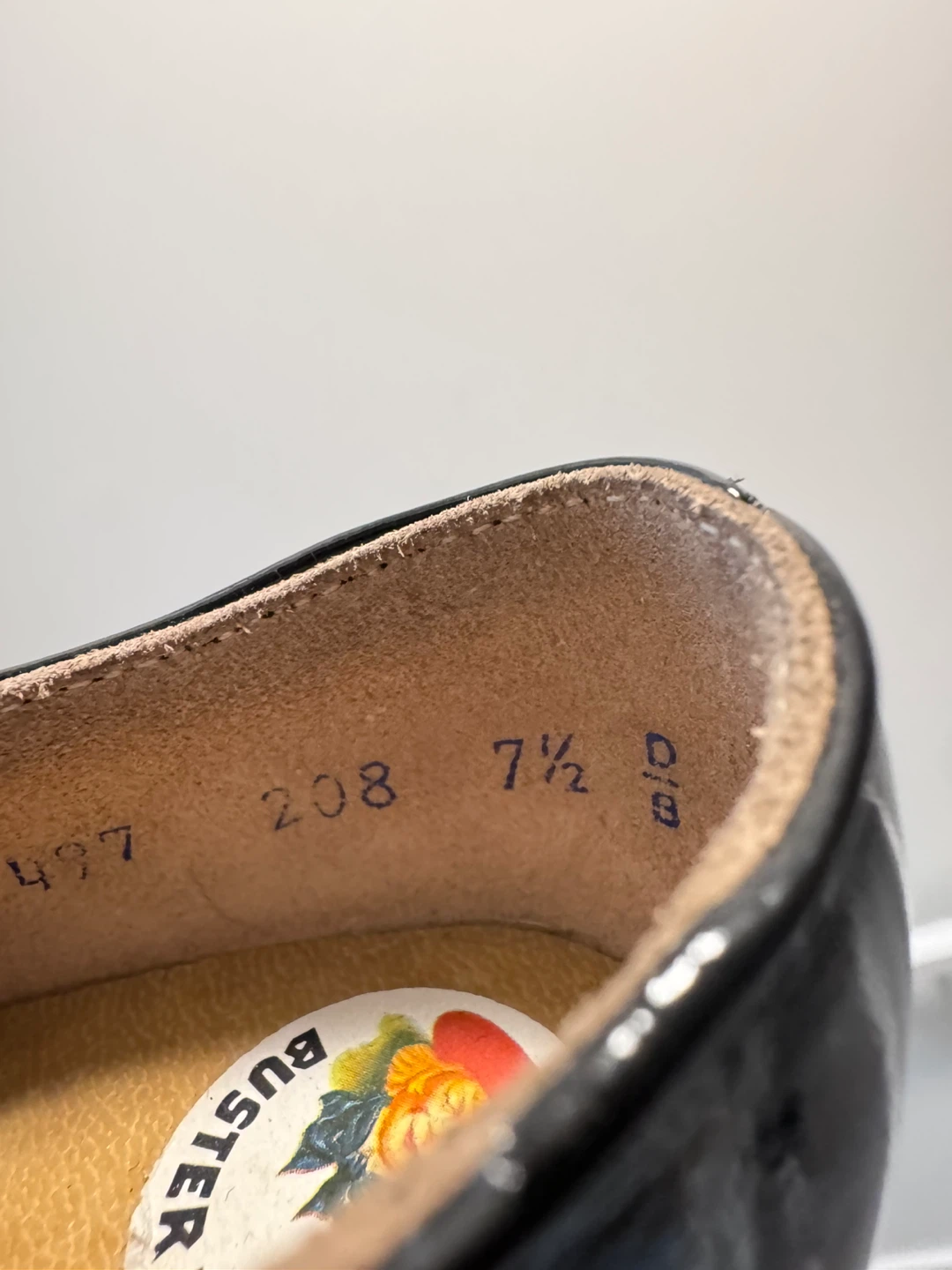 Vintage Buster Brown Black Patent Leather T-Strap Shoes Size 7.5 - photo 4