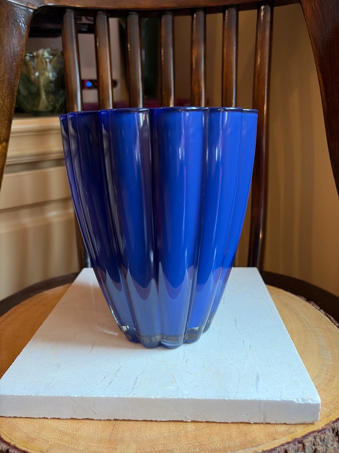 🏈 Gorgeous Cobalt Blue Art Glass Vase