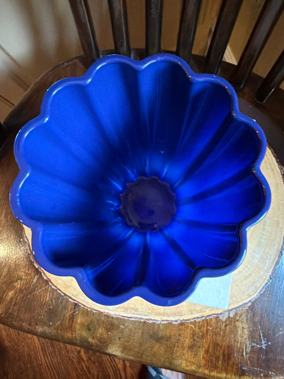 🏈 Gorgeous Cobalt Blue Art Glass Vase - photo 3