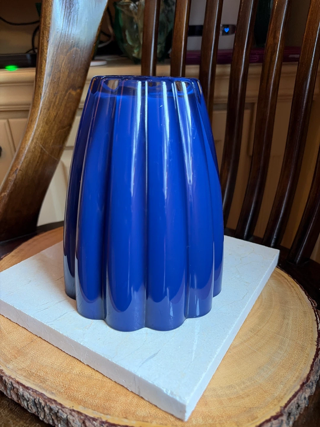 🏈 Gorgeous Cobalt Blue Art Glass Vase - photo 5
