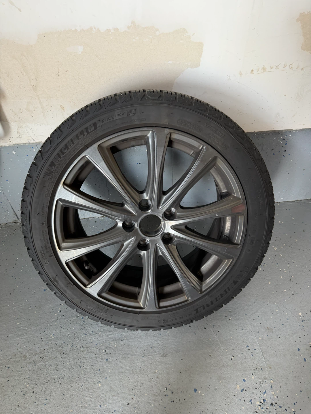 Set of 4 Michelin X-Ice Snow Tires with Rims