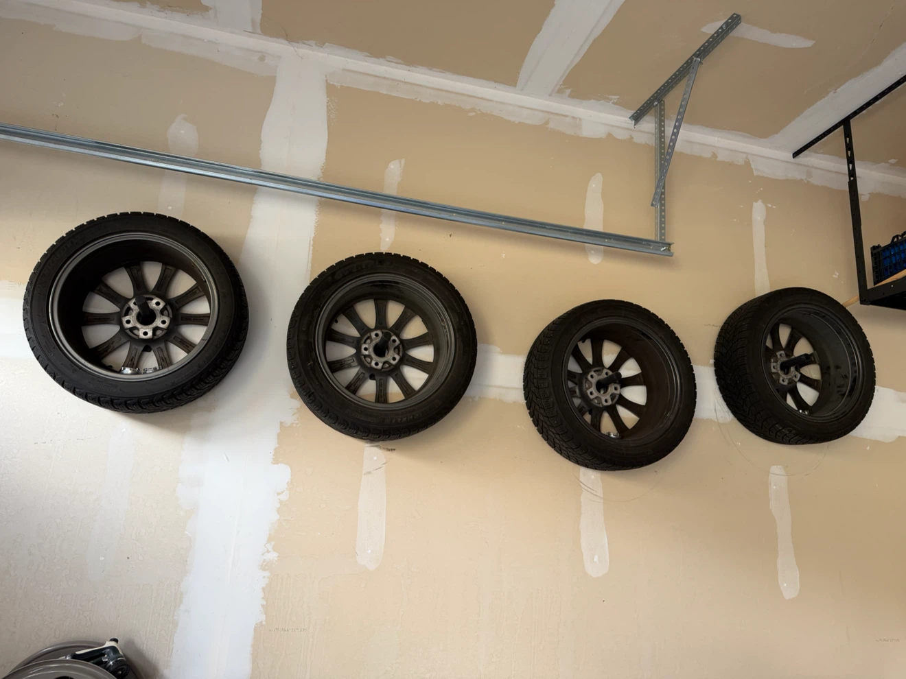 Set of 4 Michelin X-Ice Snow Tires with Rims - photo 5