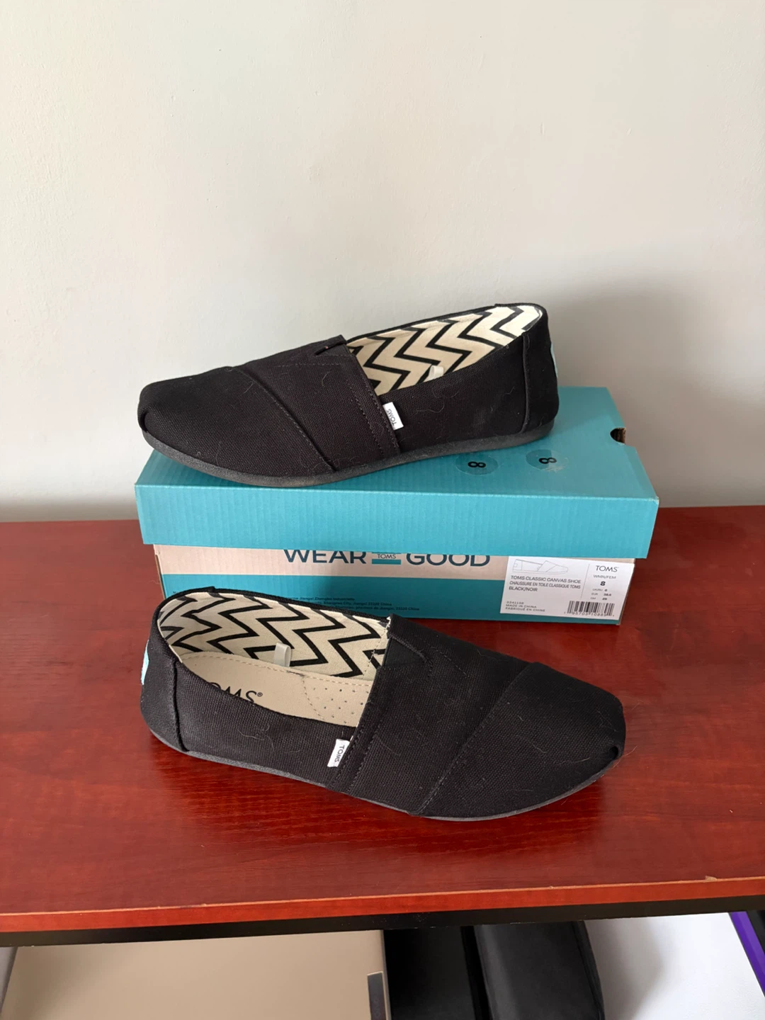 TOMS Classic Black Canvas Shoes - photo 4