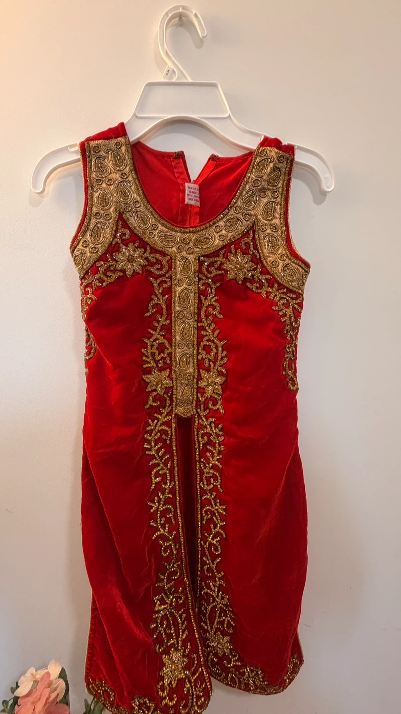 Red and Gold Velvet Lehenga Set - photo 2