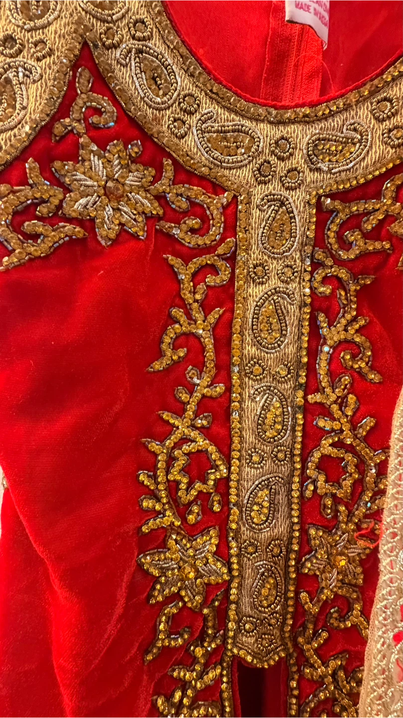 Red and Gold Velvet Lehenga Set - photo 3