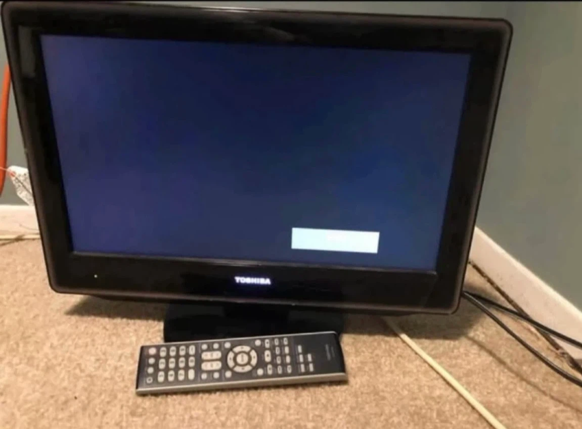 Toshiba 20" Flat Screen TV with Remote