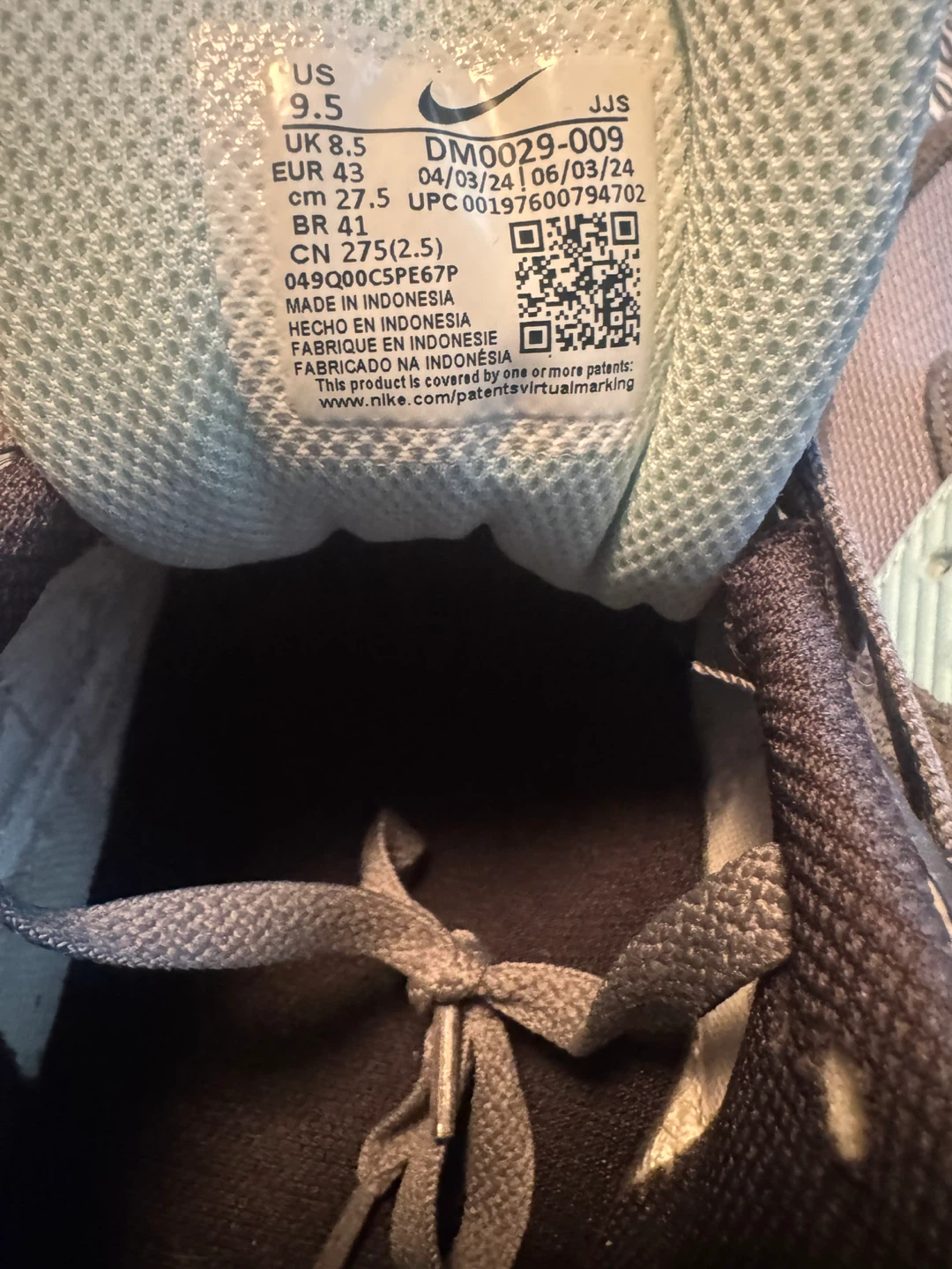 Nike shoes 9.5 - photo 4