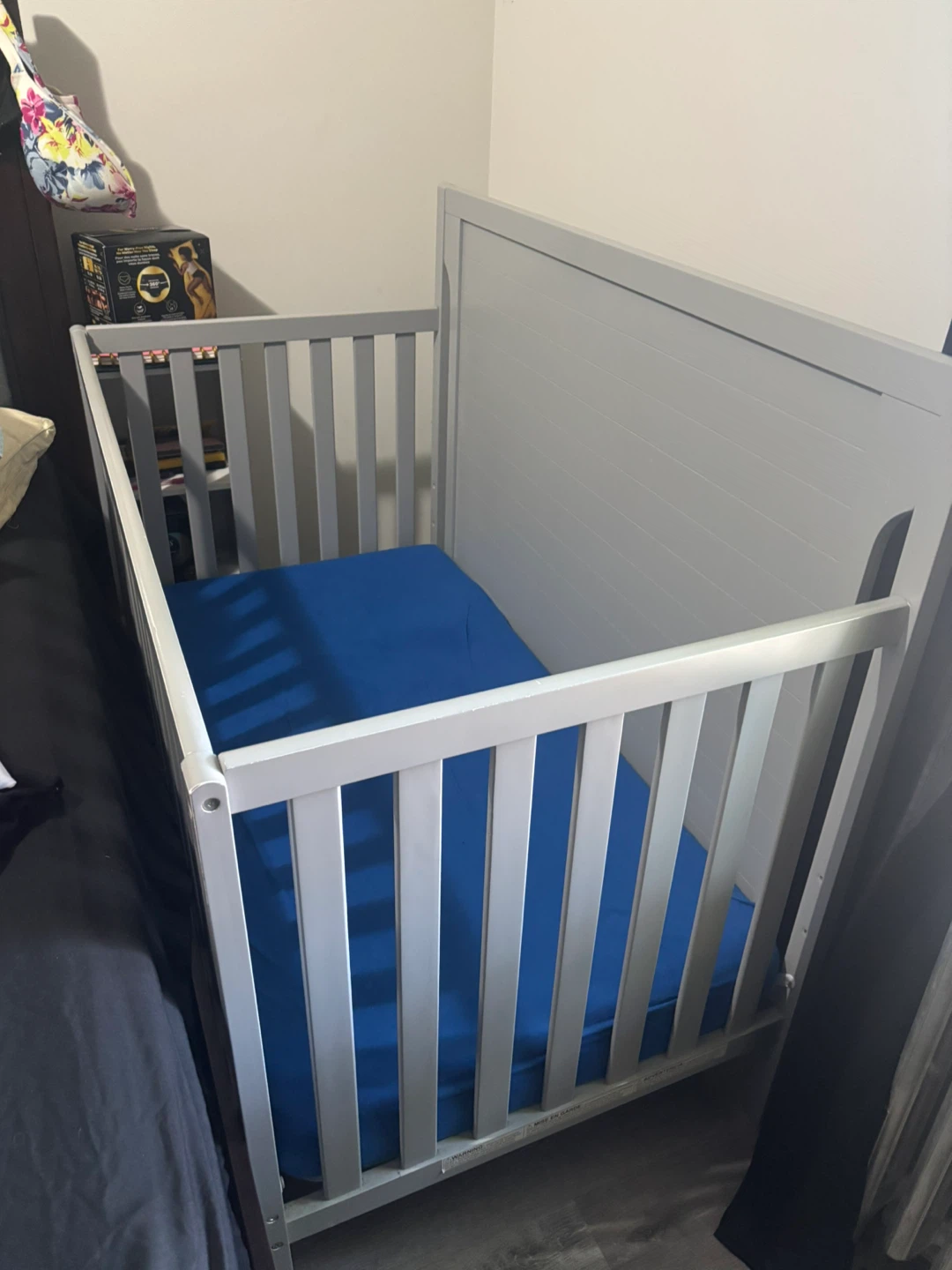 Gray baby crib - photo 2