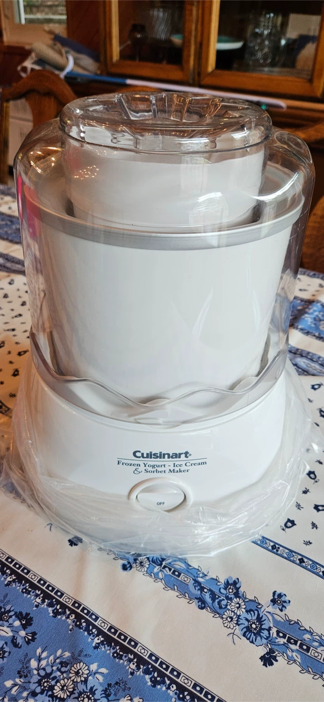 🏈 Cuisinart ice Cream, Frozen Yogurt & Sorbet Maker