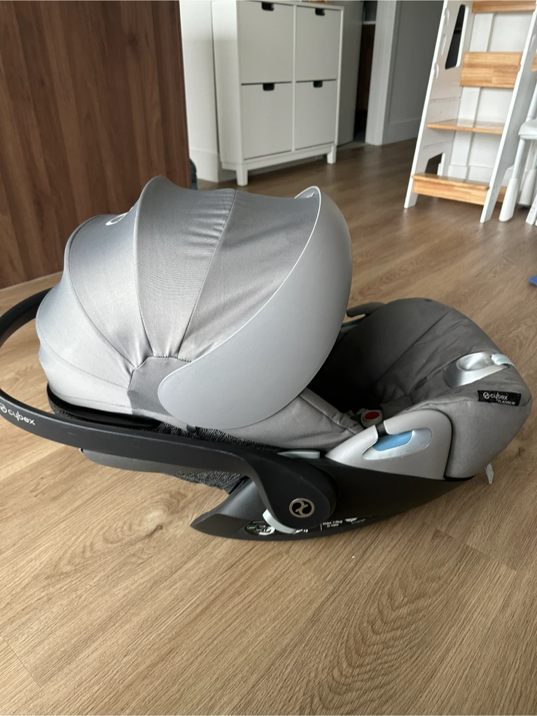 Cybex Platinum Infant Car Seat with Base