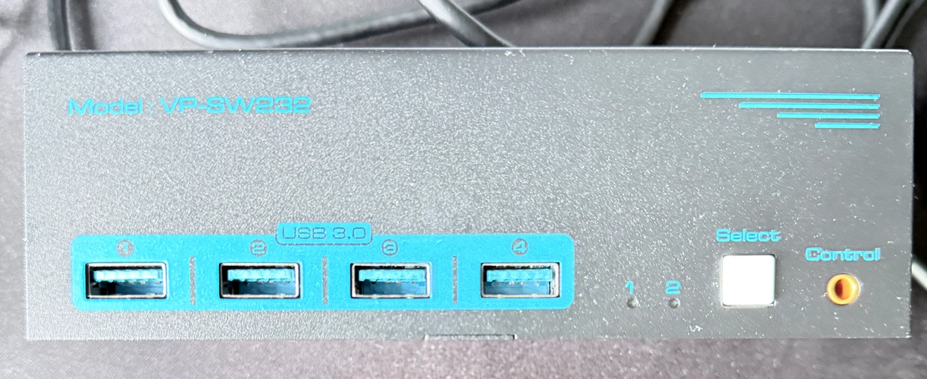 VPFCT VP-SW232 3-Monitor KVM Switch - photo 2