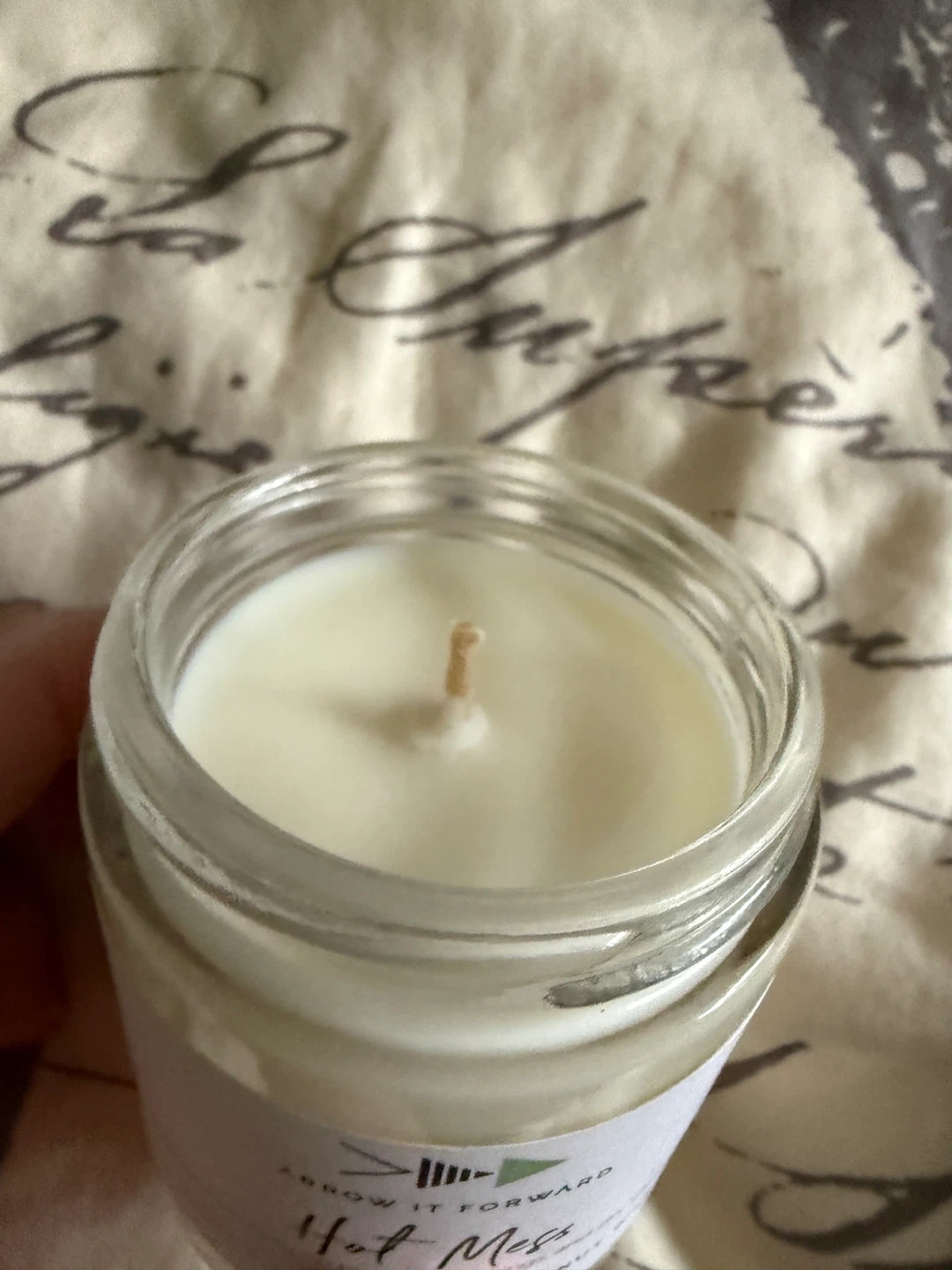 Arrow It Forward Hot Mess Candle 🏈 - photo 4