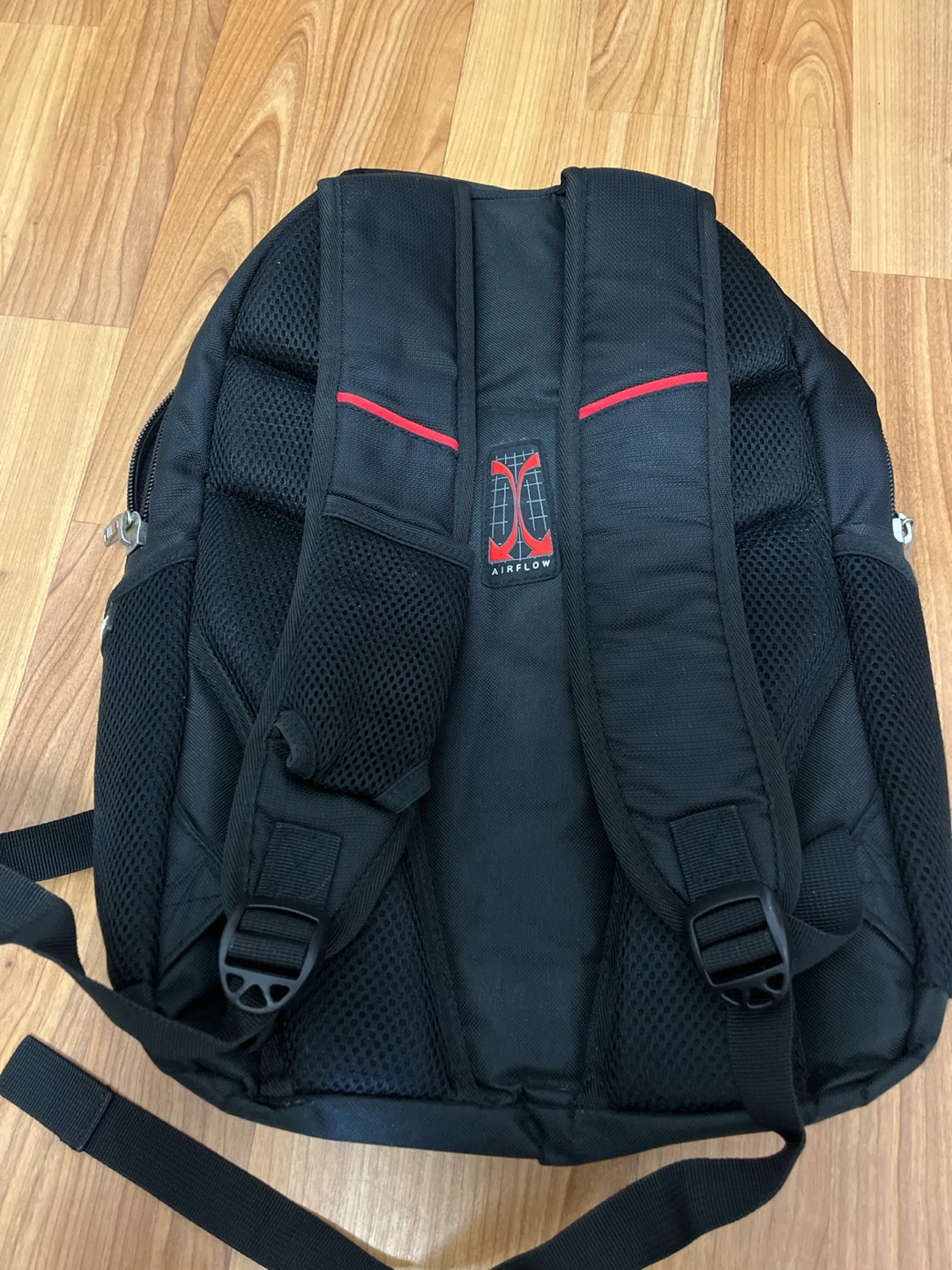 SwissGear Airflow Black Backpack - photo 2