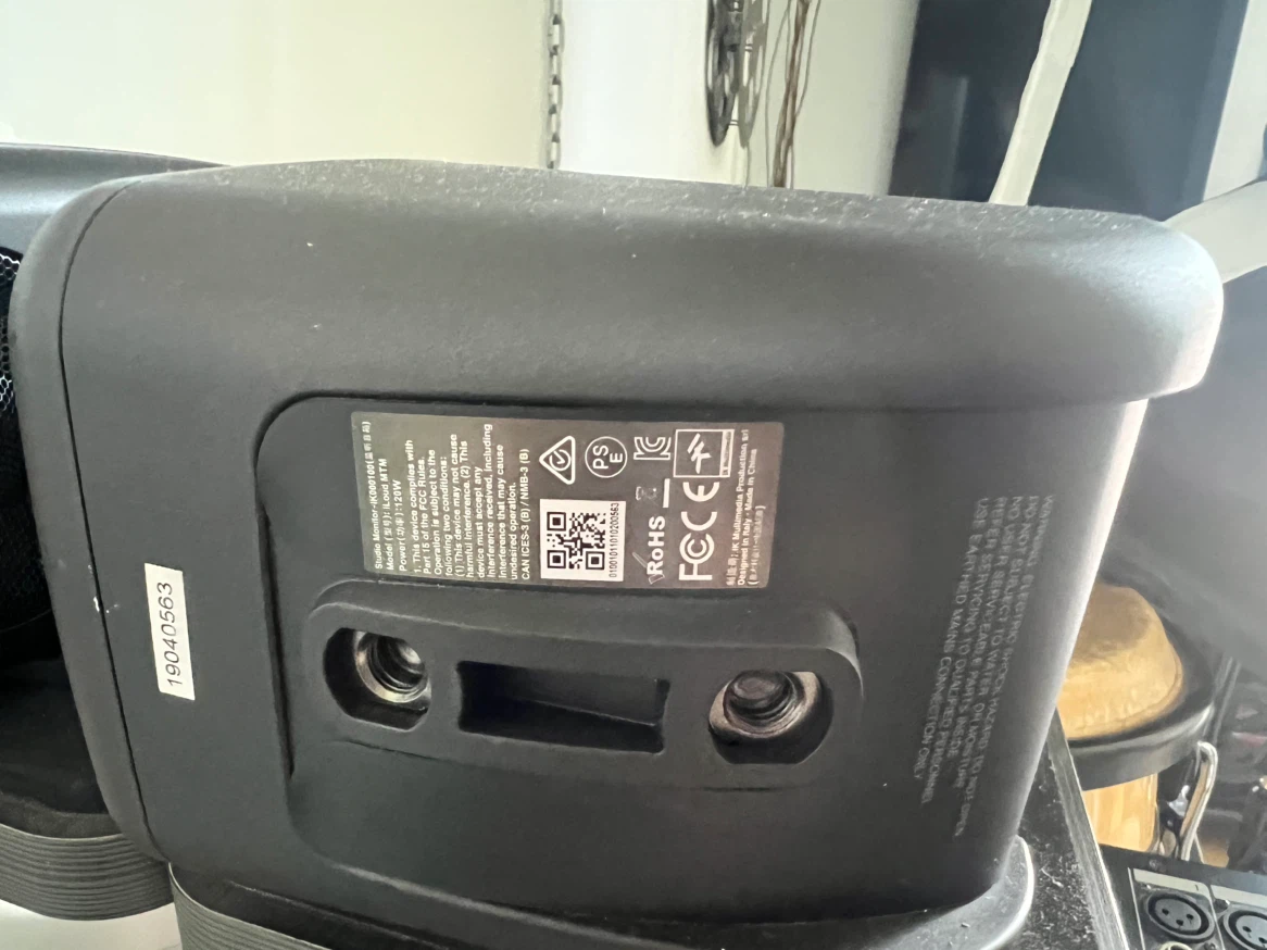 IK Multimedia iLoud MTM Studio Monitors - photo 2