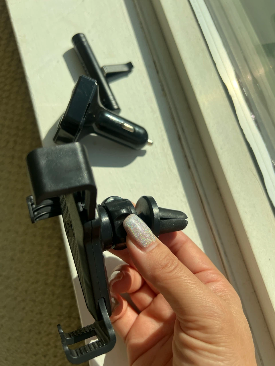 Car Accessory Set: Phone Holder, FM Transmitter, Vent Clip - photo 2