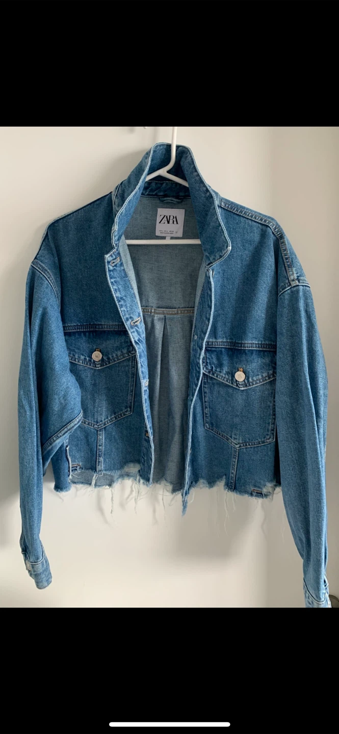 Like NEW! ZARA Blue Denim Cropped Jacket