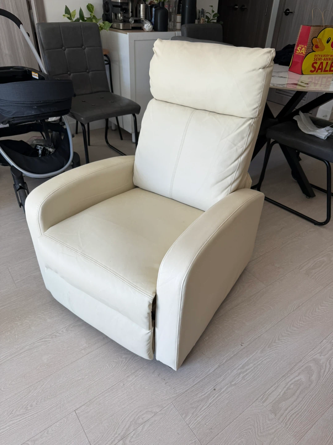Cream White Power Recliner Chair