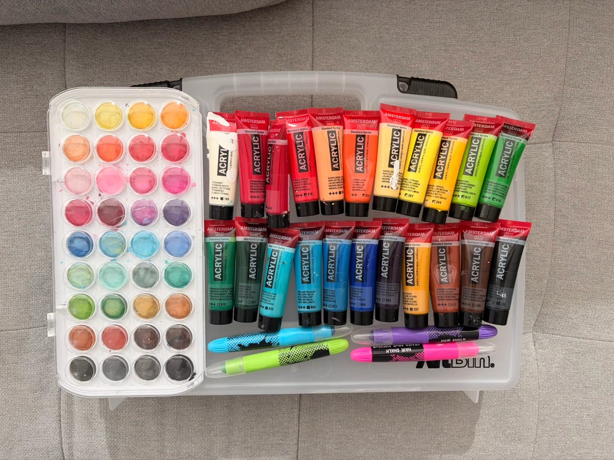 ArtBin Case with Amsterdam Acrylic Paints