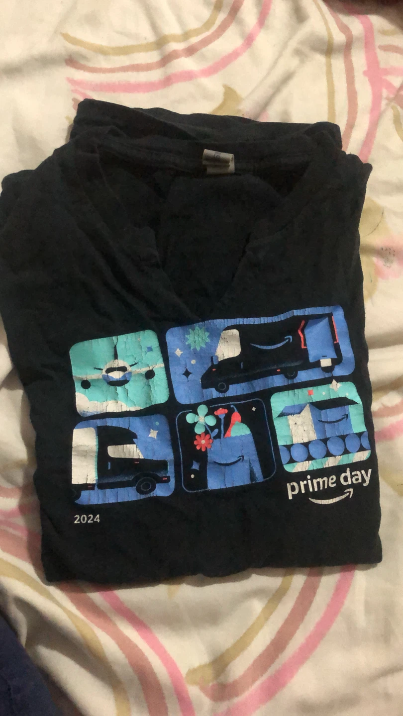 🏈 Black T-Shirt