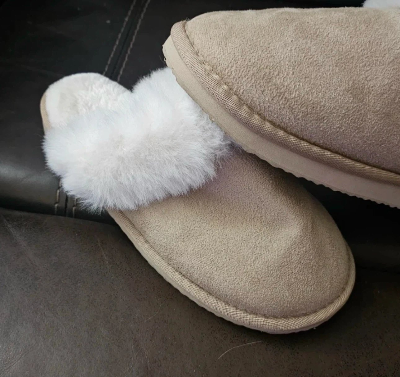 Faux Fur-Lined Suede Slippers - photo 4