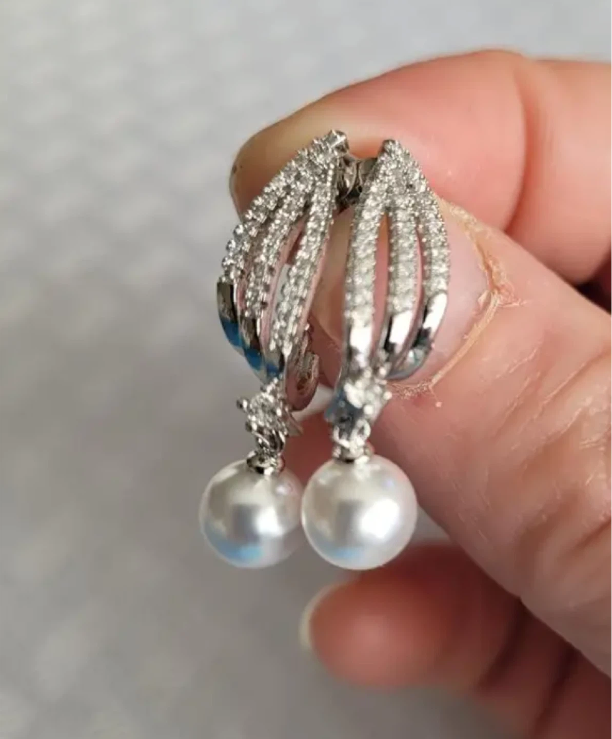 Pearl  Drop Earrings 🏈