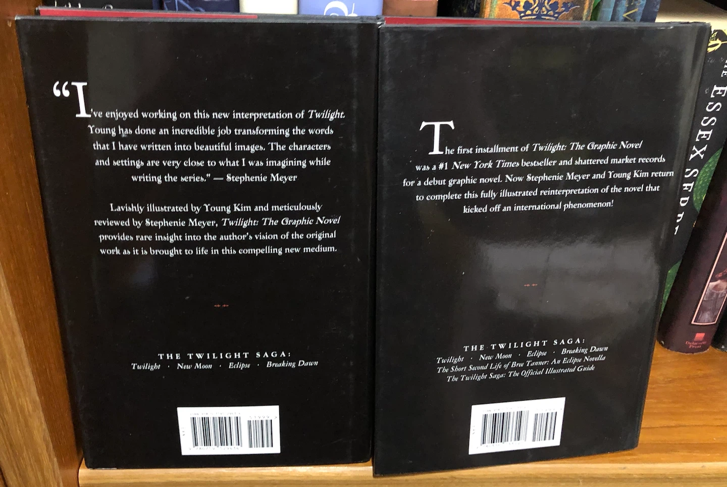 Twilight: The Graphic Novel, Volumes 1 & 2, First Edition 🏈 - photo 2