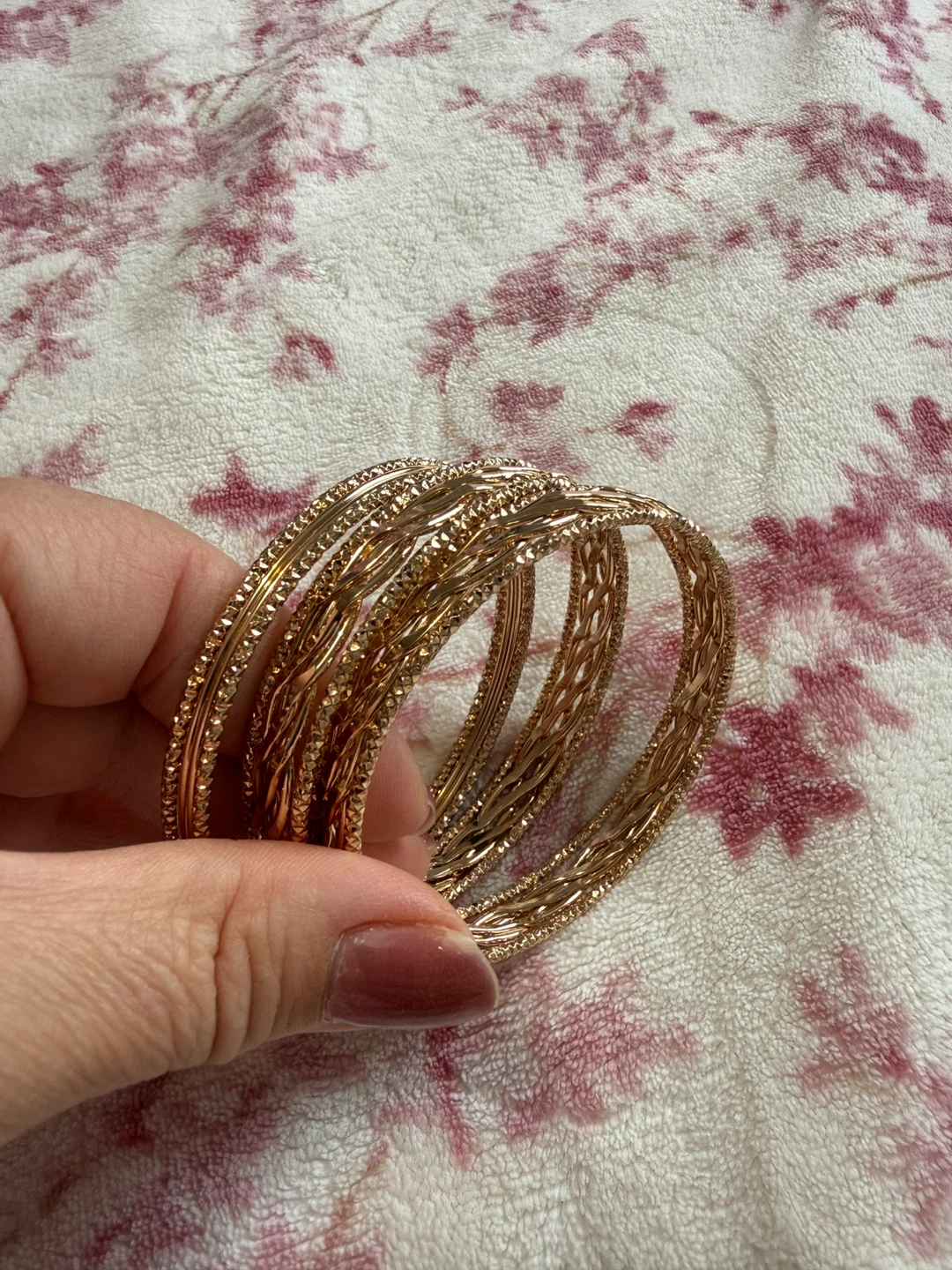 Set of Textured Gold-Tone Bangles 🏈