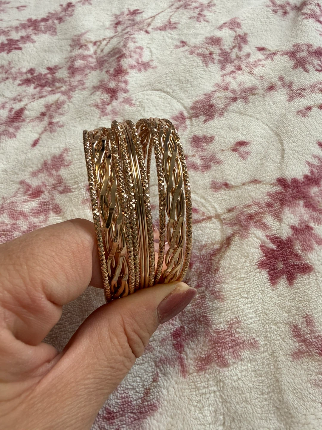 Set of Textured Gold-Tone Bangles 🏈 - photo 5